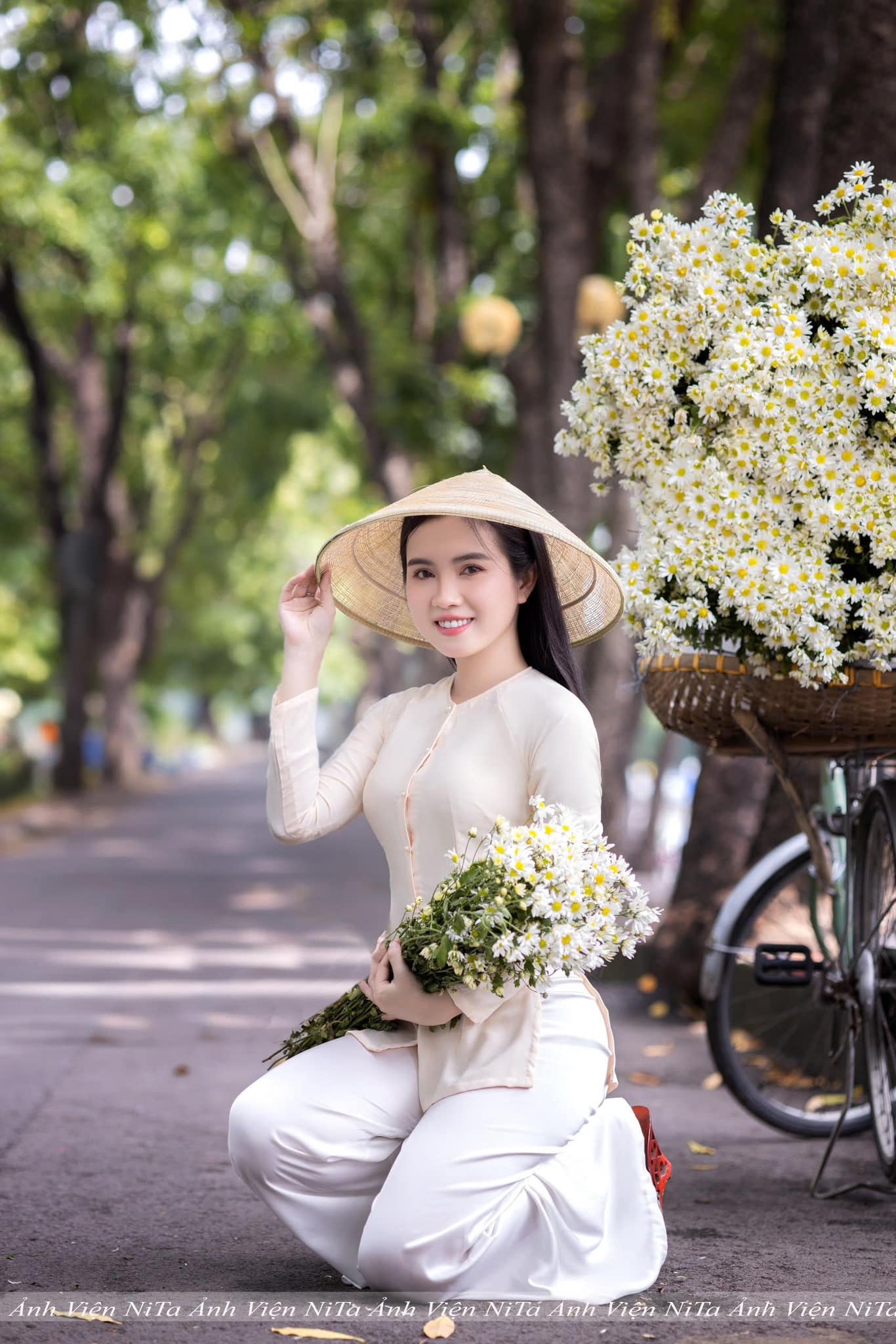 Chụp ảnh cúc họa mi tại Sài Gòn